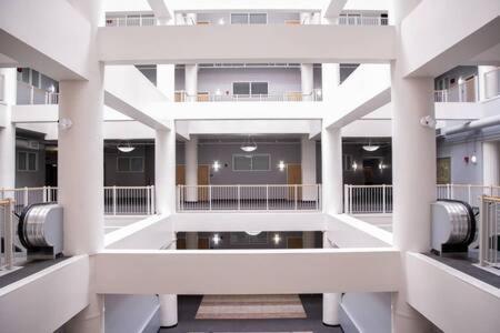 Cozysuites - 2Br With Direct Skybridge Access #1 Індіанаполіс Екстер'єр фото